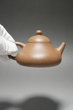 Load image into Gallery viewer, Lao Duanni Hulupiao yixing Teapot 老段泥葫芦瓢 150ml