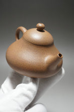 Load image into Gallery viewer, Lao Duanni Hulupiao yixing Teapot 老段泥葫芦瓢 150ml