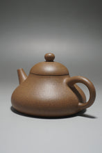 Load image into Gallery viewer, Lao Duanni Hulupiao yixing Teapot 老段泥葫芦瓢 150ml