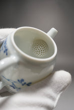 Load image into Gallery viewer, Qinghua Duck Jingdezhen Porcelain Tall Teapot 青花手绘高士壶 150ml