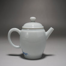 Load image into Gallery viewer, Qinghua Bird and Fish Jingdezhen Porcelain Tall Teapot 青花手绘高仕壶 85ml
