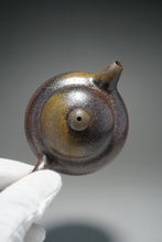Load image into Gallery viewer, Wood Fired Handpicked TianQingNi Shiyuan Yixing Teapot 柴烧天青泥柿圆 150ml