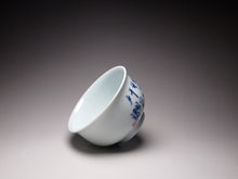 Load image into Gallery viewer, Qinghua Youlihong Jingdezhen Porcelain Teacup with Chicken Motif 青花釉里红束口杯 150ml