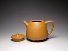 Load image into Gallery viewer, Huangjin Duan Tall Shipiao Yixing Teapot 黄金段高石瓢 150ml