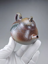 Load image into Gallery viewer, Wood Fired Lao Zini Mellon Yixing Teapot with Ash Glaze Tear 柴烧老紫泥匏瓜 150ml