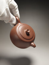 Load image into Gallery viewer, Fully Handmade Lao Duanni Jinglan Yixing Teapot by Wang Kaili 全手工王凯丽制老段泥井栏 150ml