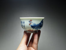Load image into Gallery viewer, Qinghua Youlihong Jingdezhen Porcelain Teacup with Chicken Motif 青花釉里红束口杯 150ml