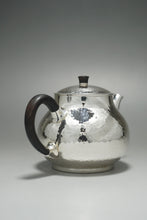 Load image into Gallery viewer, 999 Pure Silver Handmade Elegant Teapot no.2 全手工纯银999壶 150ml