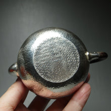 Load image into Gallery viewer, 999 Pure Silver Handmade Pear Teapot 全手工纯银999梨形壶 150ml