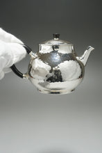 Load image into Gallery viewer, 999 Pure Silver Handmade Elegant Teapot no.2 全手工纯银999壶 150ml