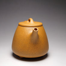 Load image into Gallery viewer, Huangjin Duan Tall Shipiao Yixing Teapot 黄金段高石瓢 150ml