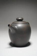 Load image into Gallery viewer, Julunzhu Nixing Teapot by Wu Sheng Sheng 坭兴吴盛胜巨轮珠 150ml