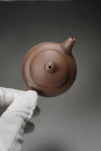 Load image into Gallery viewer, Handpicked TianQingNi Shiyuan Yixing Teapot 天青泥柿圆 150ml