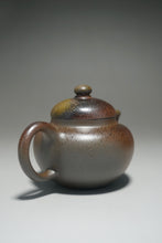 Load image into Gallery viewer, Wood Fired Handpicked TianQingNi Shiyuan Yixing Teapot 柴烧天青泥柿圆 150ml