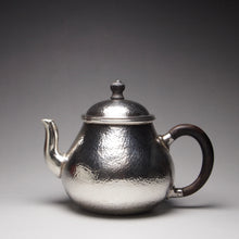 Load image into Gallery viewer, 999 Pure Silver Handmade Pear Teapot 全手工纯银999梨形壶 150ml