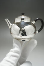 Load image into Gallery viewer, 999 Pure Silver Handmade Elegant Teapot no.2 全手工纯银999壶 150ml