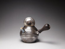 Load image into Gallery viewer, 999 Pure Silver Handmade Side Handle Teapot 全手工纯银999侧把壶 155ml