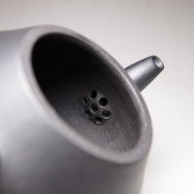 Load image into Gallery viewer, Heini (Wuhui Lao Zini) Pear Yixing Teapot 捂灰老紫泥梨形 155ml