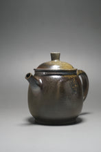 Load image into Gallery viewer, Wood Fired Julunzhu Nixing Teapot by Li Wenxin 李文新柴烧巨轮珠 155ml