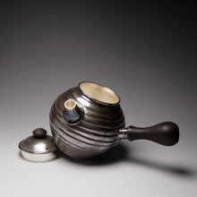 Load image into Gallery viewer, 999 Pure Silver Handmade Side Handle Teapot 全手工纯银999侧把壶 155ml