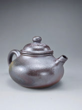 Load image into Gallery viewer, Wood Fired Lao Zini Rongtian Yixing Teapot 柴烧老紫泥容天 155ml