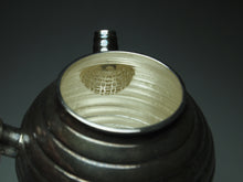 Load image into Gallery viewer, 999 Pure Silver Handmade Side Handle Teapot 全手工纯银999侧把壶 155ml