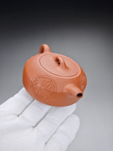 Load image into Gallery viewer, Zhuni Dahongpao Bianshi Yixing Teapot with Carvings 朱泥大红袍扁石带刻绘 150ml