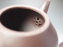 Load image into Gallery viewer, Lao Zini Pear Yixing Teapot 老紫泥梨型 160ml