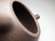 Load image into Gallery viewer, TianQingNi Shipiao Yixing Teapot 天青泥石瓢 160ml