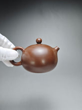 Load image into Gallery viewer, 160ml Xishi Nixing Teapot by Li Wenxin 李文新泥兴西施
