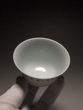 Load image into Gallery viewer, 160ml Fencai Cat Teacup by JuWei Tang 据微堂精工粉彩猫趣杯