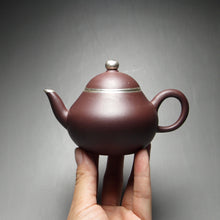 Load image into Gallery viewer, PRE-ORDER: Lao Zini Pear Yixing Teapot with Pure Silver 包银老紫泥梨型 160ml