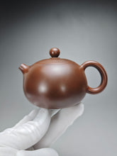 Load image into Gallery viewer, 160ml Xishi Nixing Teapot by Li Wenxin 李文新泥兴西施