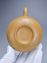 Load image into Gallery viewer, Fully Handmade JinKui Huangjin Duanni Rongtian Yixing Teapot 全手工蔡赫伟金葵黄段泥容天 160ml