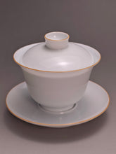 Load image into Gallery viewer, 160ml Big Flower Tianbai Jingdezhen Porcelain Gaiwan with Brown Rim