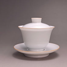 Load image into Gallery viewer, 160ml Big Flower Tianbai Jingdezhen Porcelain Gaiwan with Brown Rim