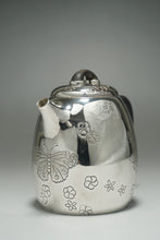 Load image into Gallery viewer, 999 Pure Silver Handmade Butterfly and Flowers Teapot 全手工花与蝶镜面银壶 160ml