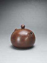 Load image into Gallery viewer, 160ml Xishi Nixing Teapot by Li Wenxin 李文新泥兴西施