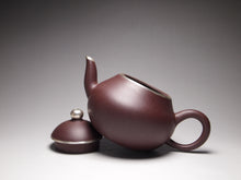 Load image into Gallery viewer, PRE-ORDER: Lao Zini Pear Yixing Teapot with Pure Silver 包银老紫泥梨型 160ml