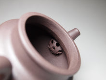 Load image into Gallery viewer, Dicaoqing Julun Yixing Teapot 底槽清执壶 155ml