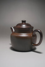Load image into Gallery viewer, Wood Fired Dicaoqing Zhihu Yixing Teapot 柴烧底槽清执壶 170ml