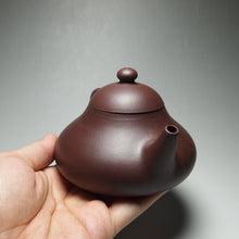 Load image into Gallery viewer, Lao Zini Hulupiao Yixing Teapot 老紫泥葫芦瓢 170ml