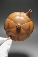 Load image into Gallery viewer, Fully Handmade Huangjin Duan Jinwen Yule by Hu Manshan 全手工胡漫山黄金段筋纹鱼乐 170ml