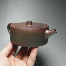 Load image into Gallery viewer, Wood Fired Zhoupan Dicaoqing Yixing Teapot no.3 柴烧底槽青周盘 175ml