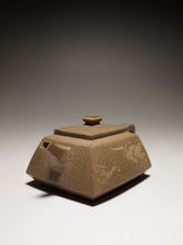 Load image into Gallery viewer, Fully Handmade Douqingni Changpiao Teapot 全手工吴余生豆青泥长瓢 180ml