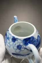 Load image into Gallery viewer, Qinghua Lotus and Fish Jingdezhen Fine Porcelain Teapot by Master KuangShi 青花手绘匡石作梨形壶 180ml