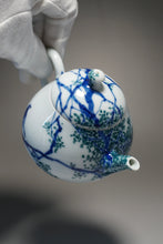 Load image into Gallery viewer, Qinghua Bird in the Tree Jingdezhen Fine Porcelain Teapot by Master KuangShi 青花手绘匡石作梨形壶 180ml