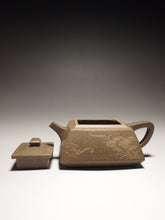 Load image into Gallery viewer, Fully Handmade Douqingni Changpiao Teapot 全手工吴余生豆青泥长瓢 180ml