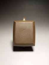 Load image into Gallery viewer, Fully Handmade Douqingni Changpiao Teapot 全手工吴余生豆青泥长瓢 180ml