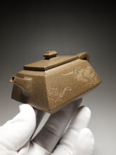 Load image into Gallery viewer, Fully Handmade Douqingni Changpiao Teapot 全手工吴余生豆青泥长瓢 180ml
